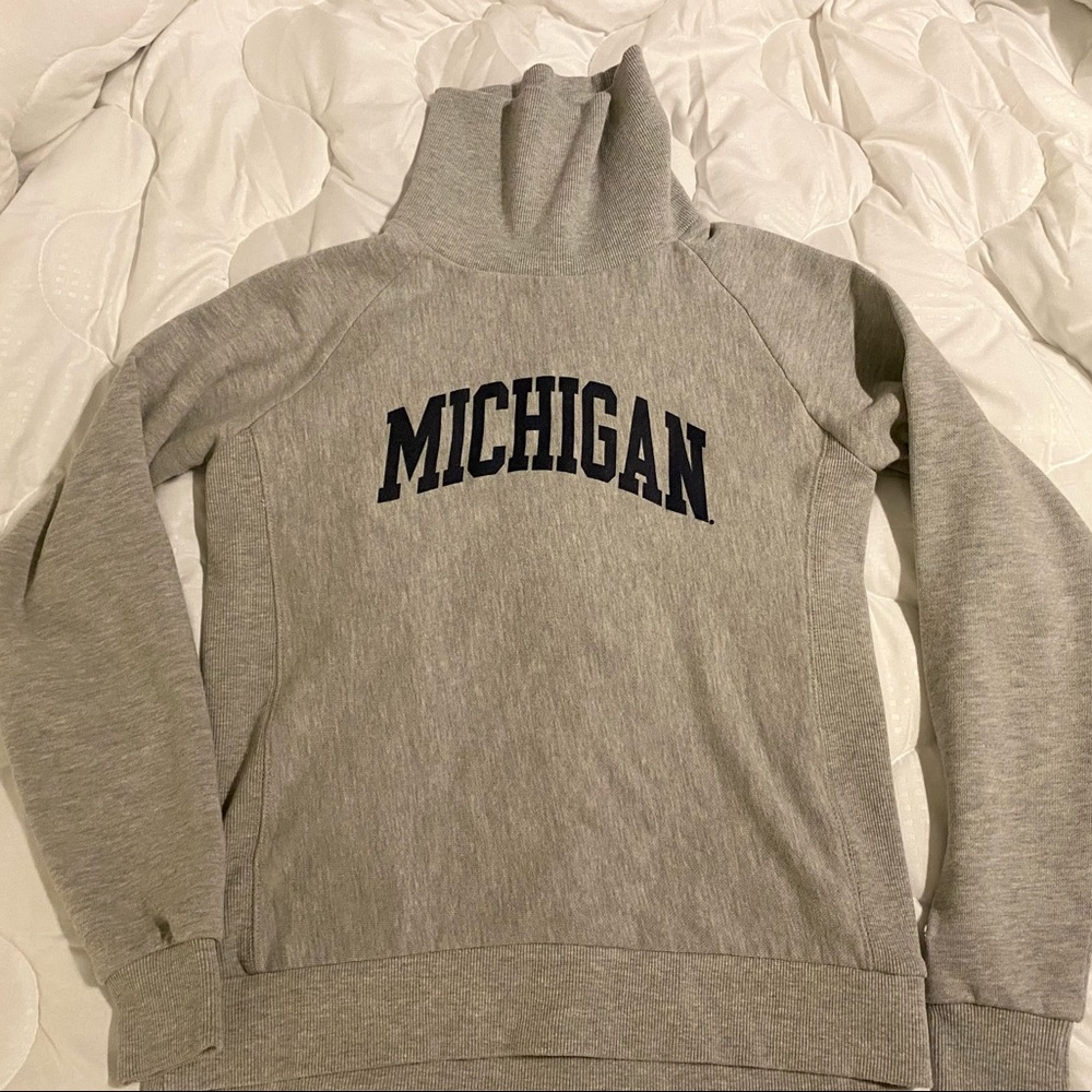 Womens University of Michigan Sweatshirt, Small